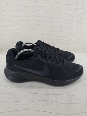 Nike Mens Revolution 7 Tripple Black Running Sneakers Shoes FB2207-005 Sz 8 NEW